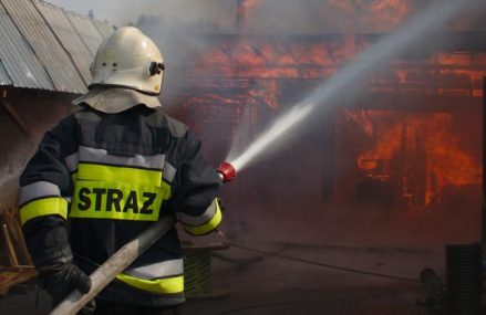 Młodzi strażacy